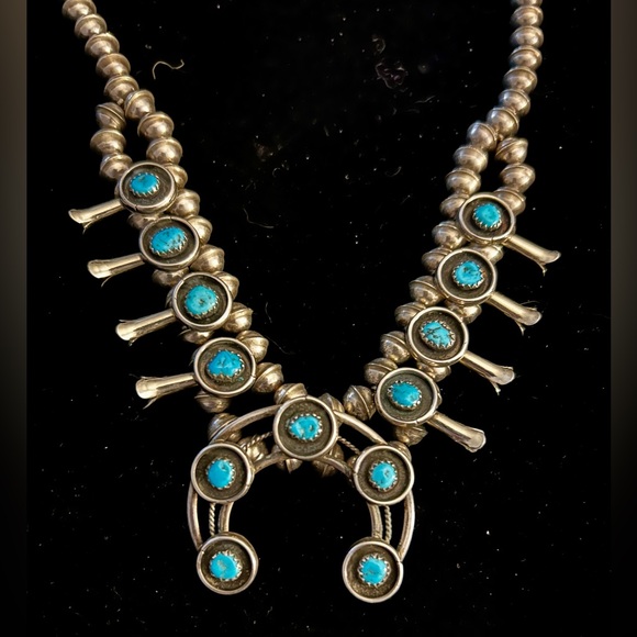 Pretty & dainty Sleeping Beauty Squash Blossom! Vintage Sterling and turquoise - Picture 2 of 12